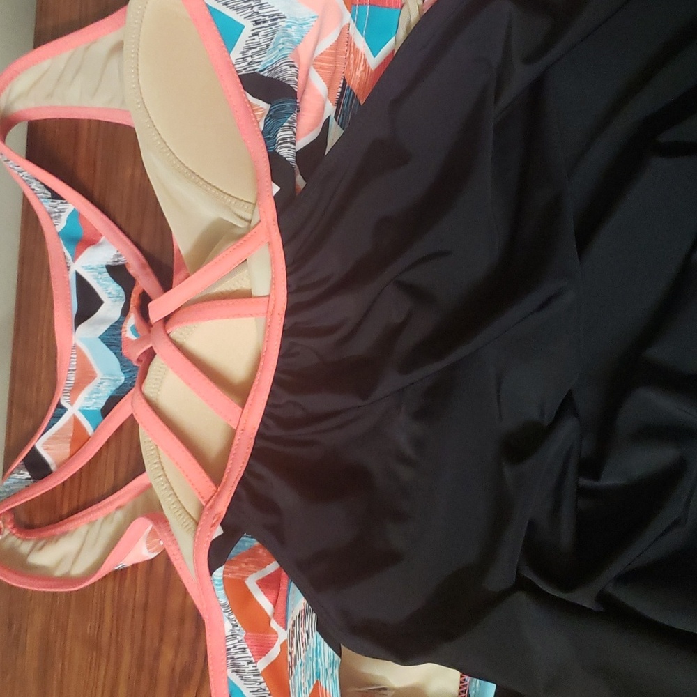 Zeroxposur Black / Orange & Blue Swimsuit Top Only Swimwear Size 2X - Picture 6 of 11